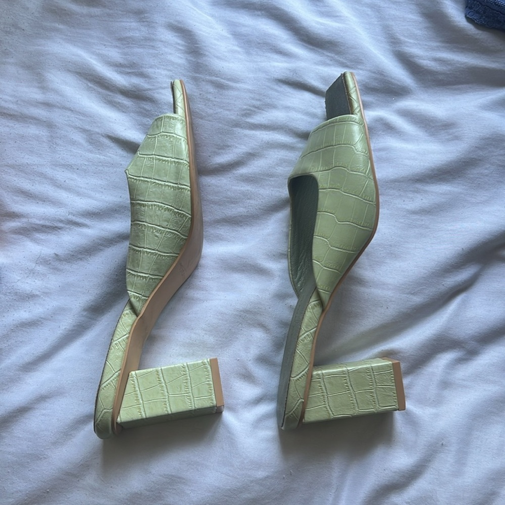 Princess Polly green heels